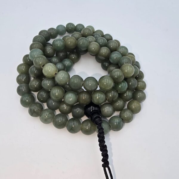 MALA TIBÉTAIN EN PIERRE DE JADE 8mm