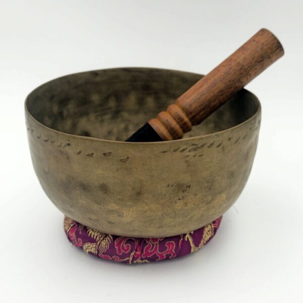 Bol Tibétain Antique - Note : Mi bémol - 0.652 kg - 17 cm