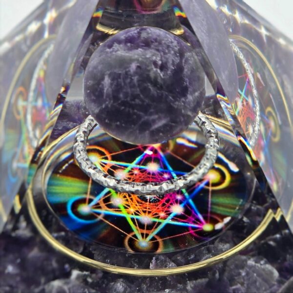 Pyramide Orgonite Symbole de Metatron en Améthyste – Image 2