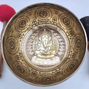 Bol tibétain gravé Ganesh – 7 métaux – Mi♭ – 20 cm – 1,020 kg