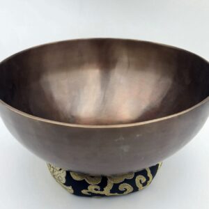 Bol tibétain thérapeutique LA 1,65 kg, 244 mm, finition chocolat matifiée – vue trois-quarts