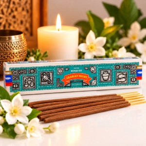 Boîte d'encens indien Satya Arabian Night 15 g avec bâtonnets, fleurs blanches et bougie